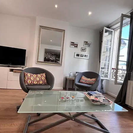 Charmant Apartment In Monmartre Parigi Esterno foto