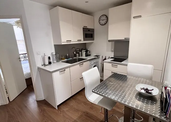 Charmant Apartment In Monmartre